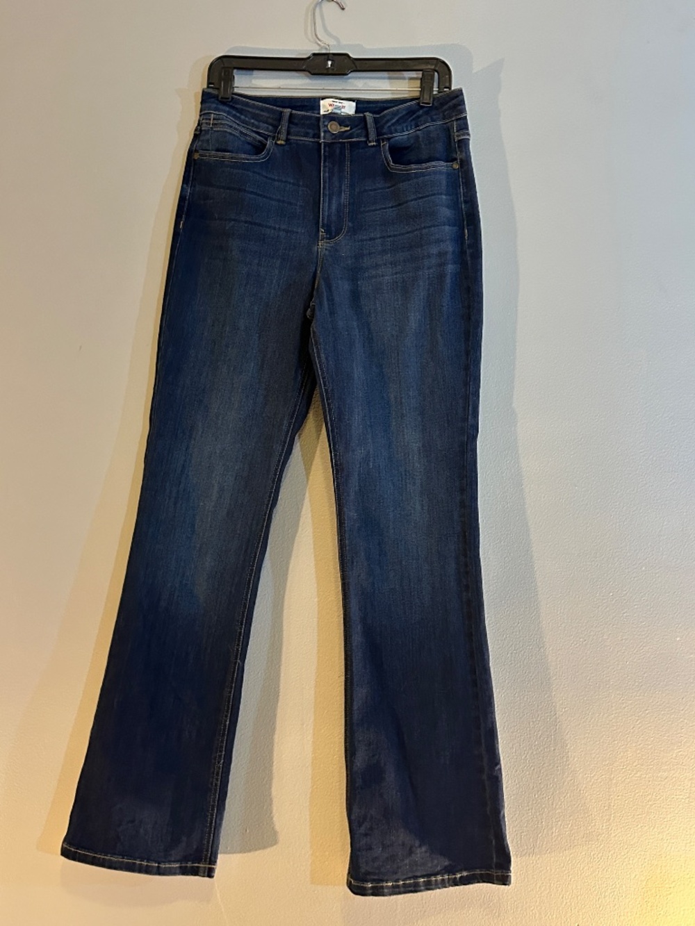 EUC Wrangler jeans size 8/29